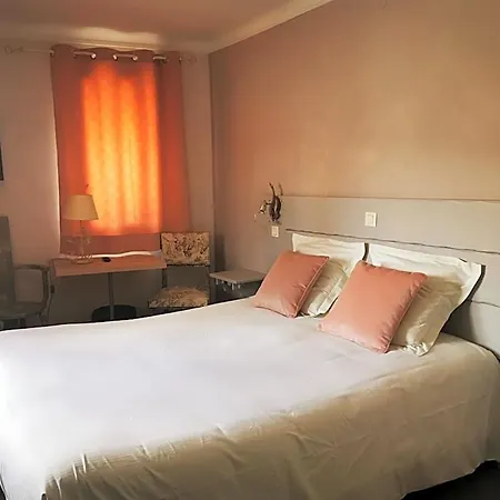 Logis Restaurant Planes Hotel 3*