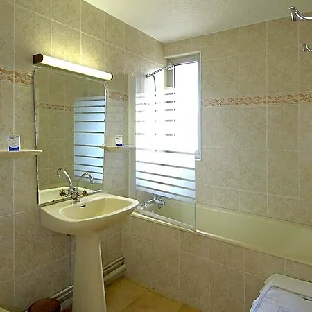 Hotel Logis Restaurant Planes 3*