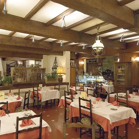 Hotel Restaurant Planes 3*