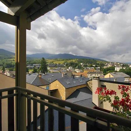 Logis Restaurant Planes ساياغوز