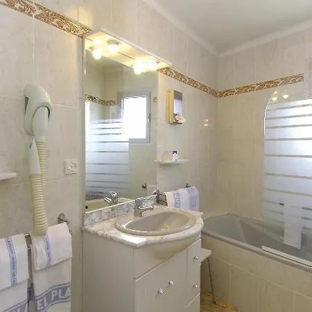 Logis Restaurant Planes 3*